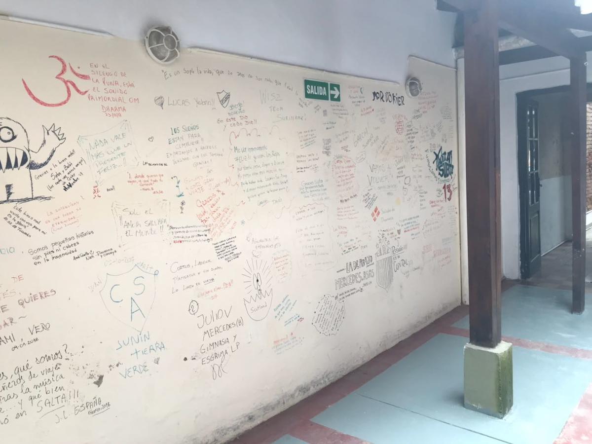 Las Rejas Hostel Сальта Екстер'єр фото