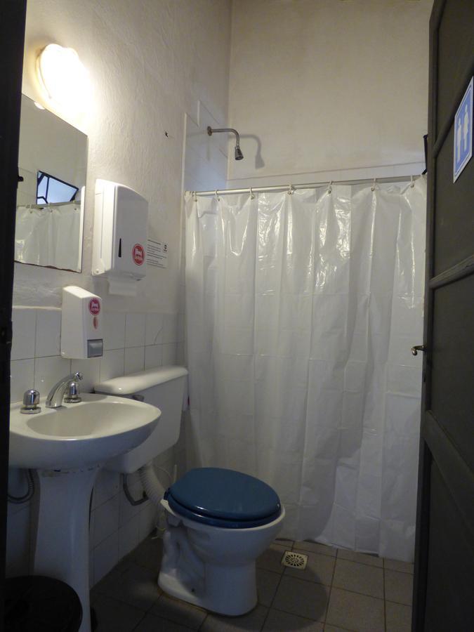 Las Rejas Hostel Сальта Екстер'єр фото